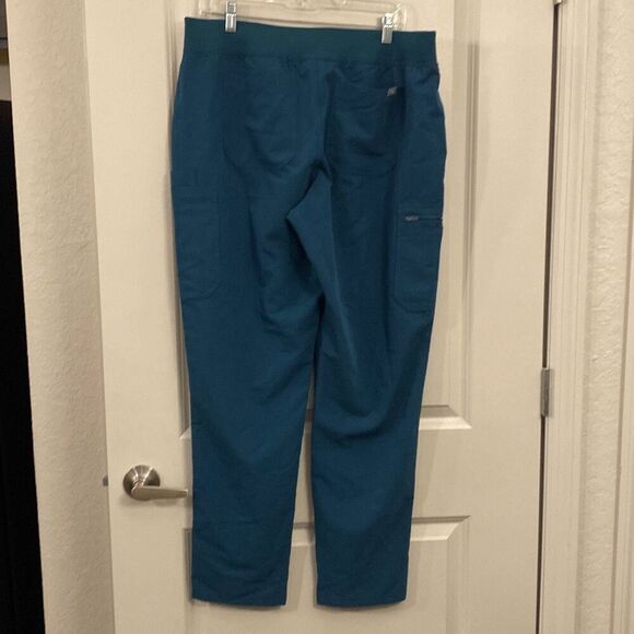 Figs scrubs, pants, size extra large ￼XL/T - Picture 4 of 8